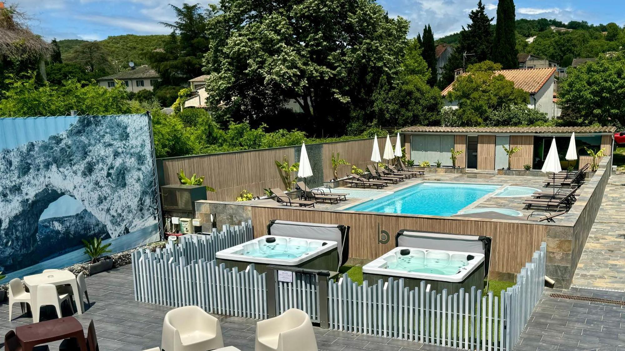 Hôtel Bellevue Saint-Martin-dʼArdèche Exterior foto